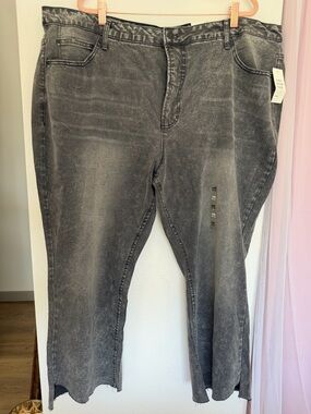 NWT | And Now This | Gray-wash jeans with step hem | black/gray-wash | 24W